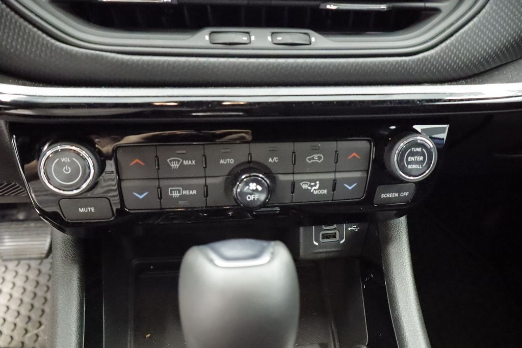 Thumbnail: 2026 Jeep Compass - 26
