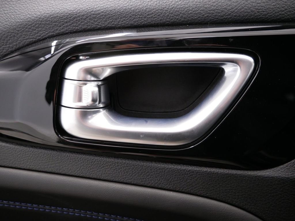 Thumbnail: 2026 Jeep Compass - 21
