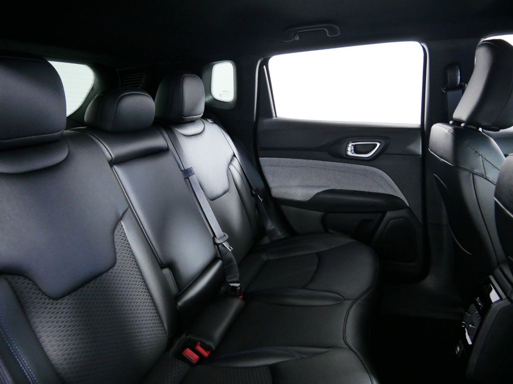 2024 Jeep Compass Latitude 31