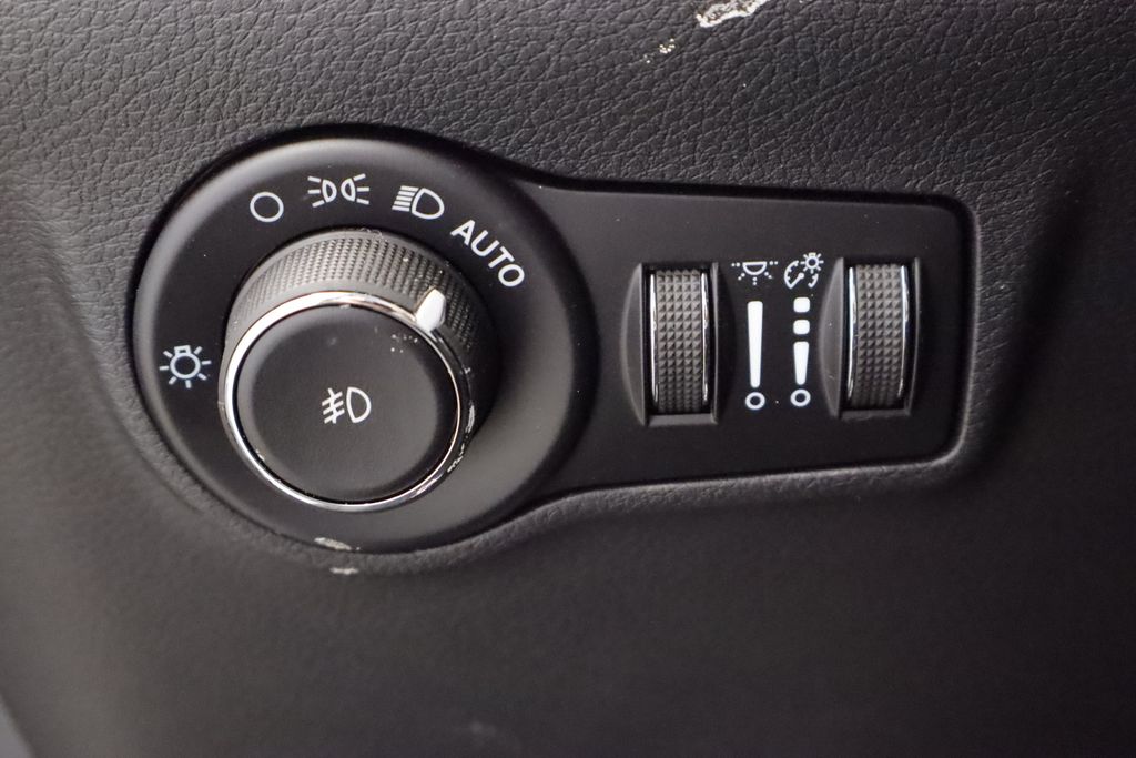 Thumbnail: 2026 Jeep Compass - 27