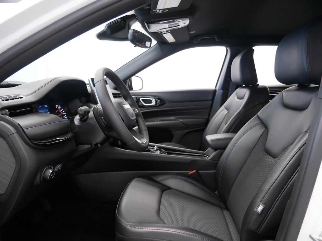Thumbnail: 2026 Jeep Compass - 9
