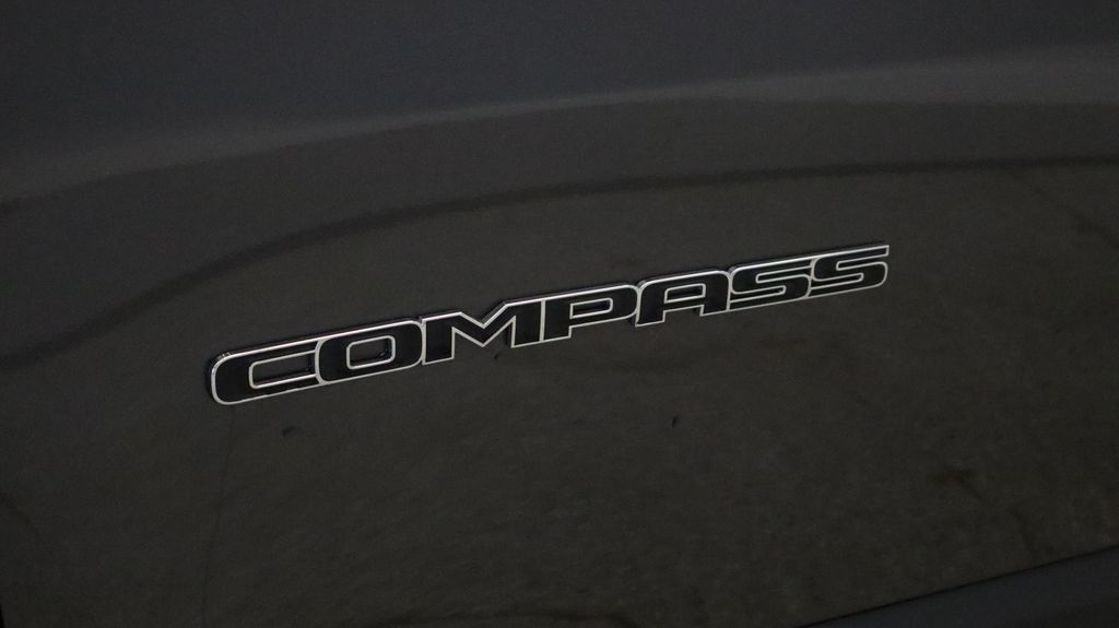 Thumbnail: 2022 Jeep Compass - 6