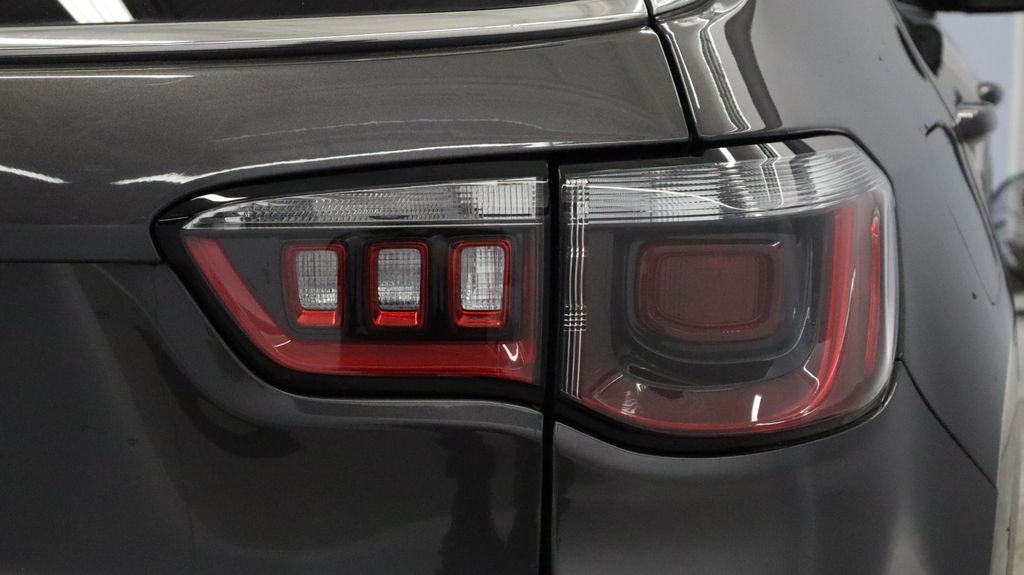 Thumbnail: 2022 Jeep Compass - 25
