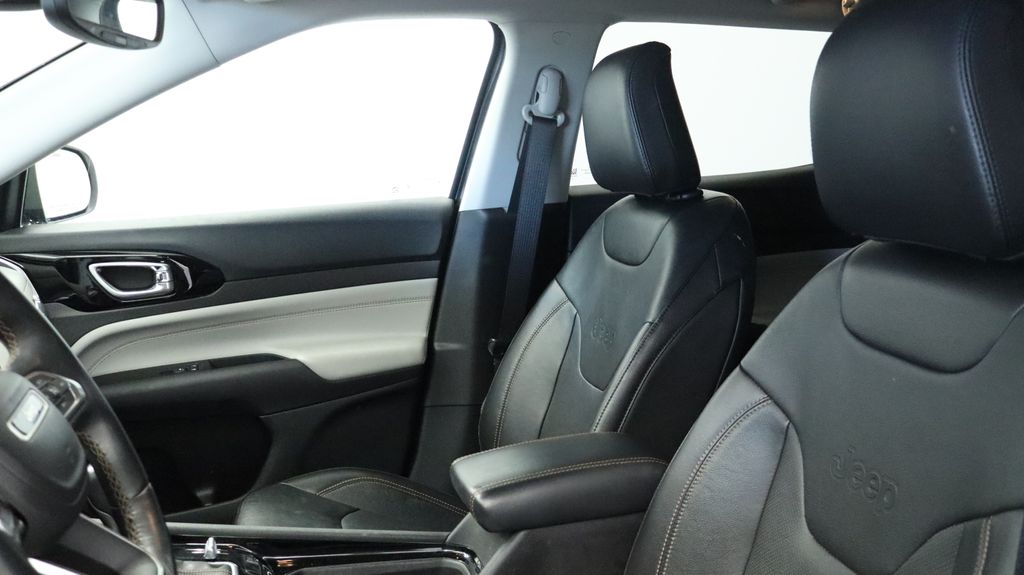 Thumbnail: 2022 Jeep Compass - 9