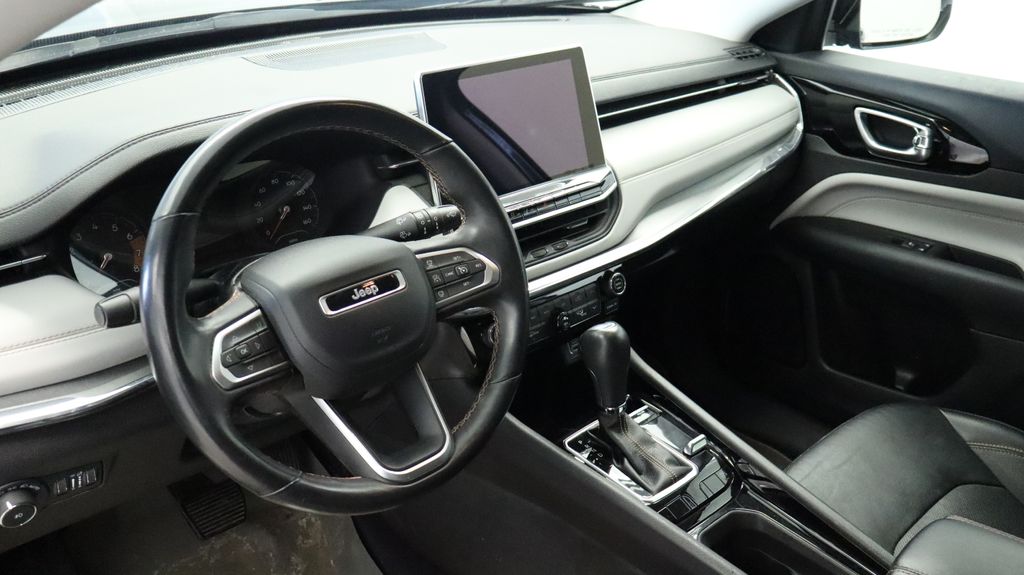Thumbnail: 2022 Jeep Compass - 13
