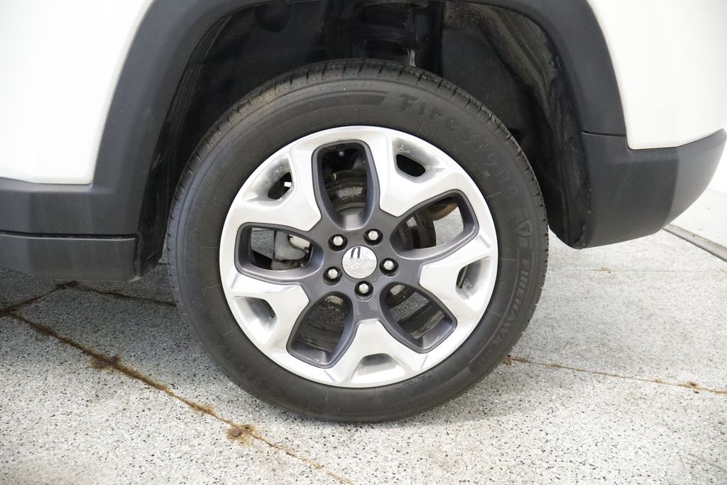 Thumbnail: 2019 Jeep Compass - 24