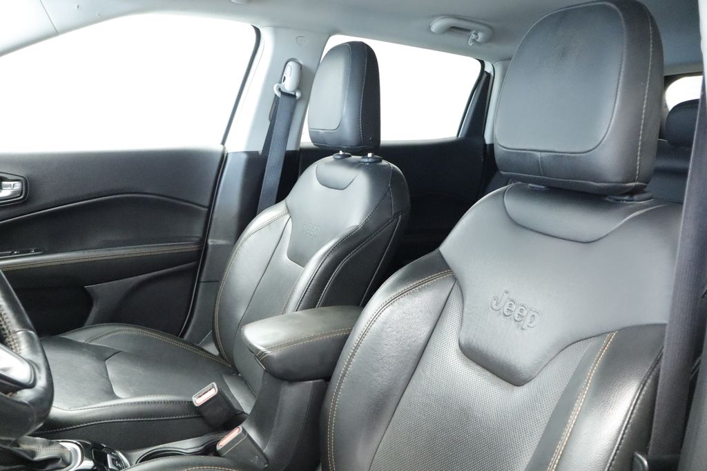 Thumbnail: 2019 Jeep Compass - 10