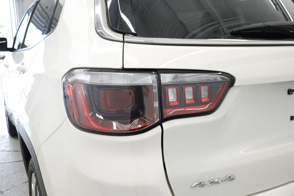 Thumbnail: 2019 Jeep Compass - 25