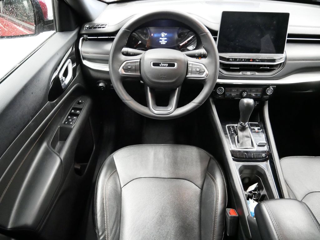 Thumbnail: 2023 Jeep Compass - 8