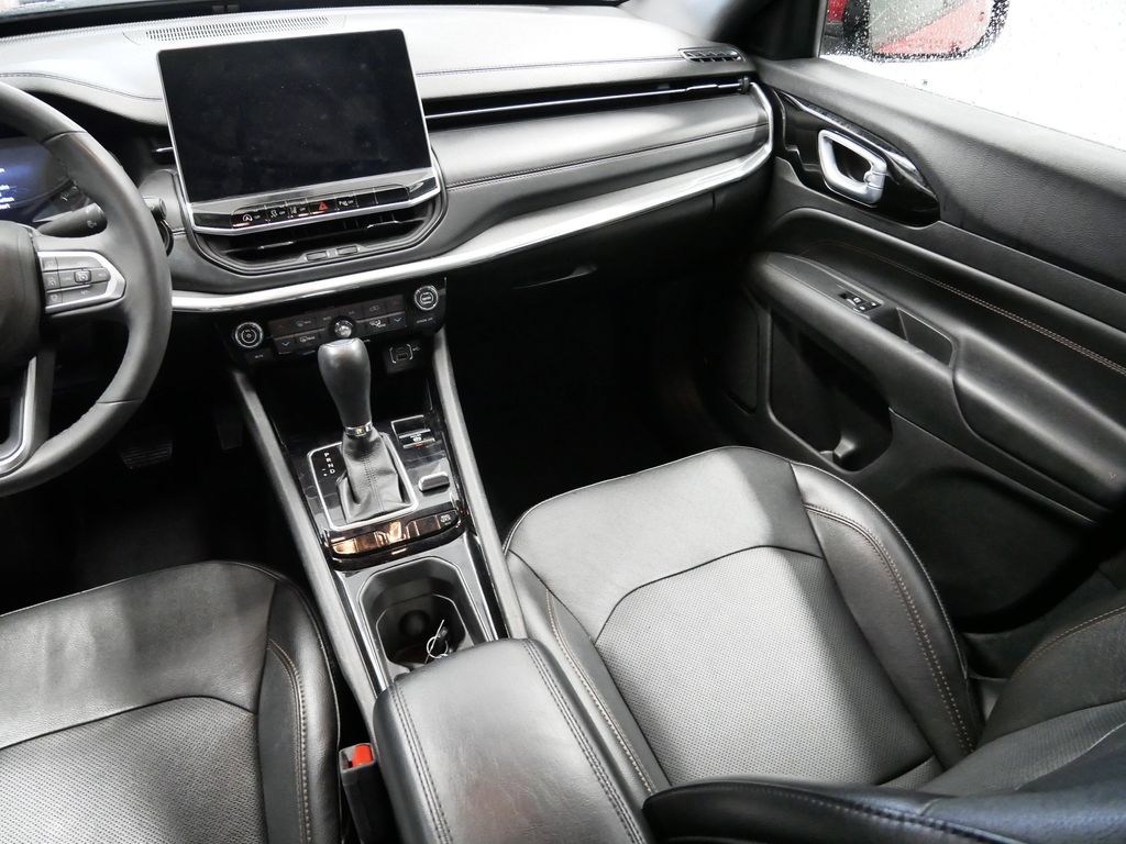 Thumbnail: 2023 Jeep Compass - 11