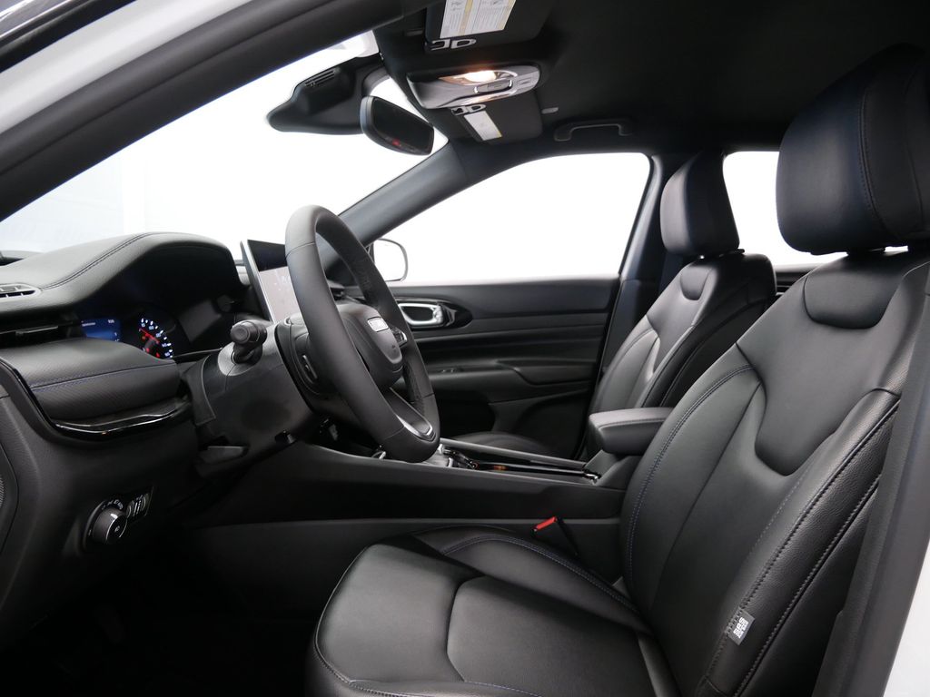 Thumbnail: 2026 Jeep Compass - 9