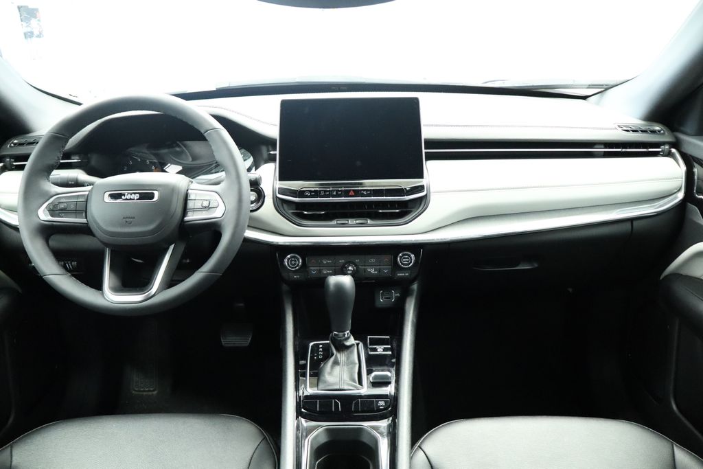 Thumbnail: 2024 Jeep Compass - 9
