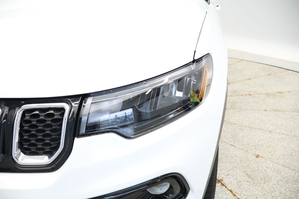 Thumbnail: 2024 Jeep Compass - 23