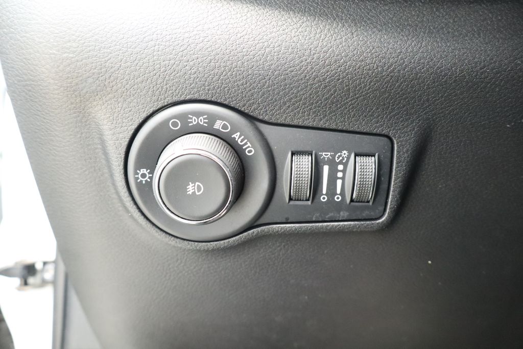 Thumbnail: 2024 Jeep Compass - 33