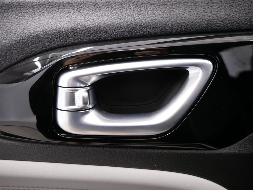 Thumbnail: 2026 Jeep Compass - 22