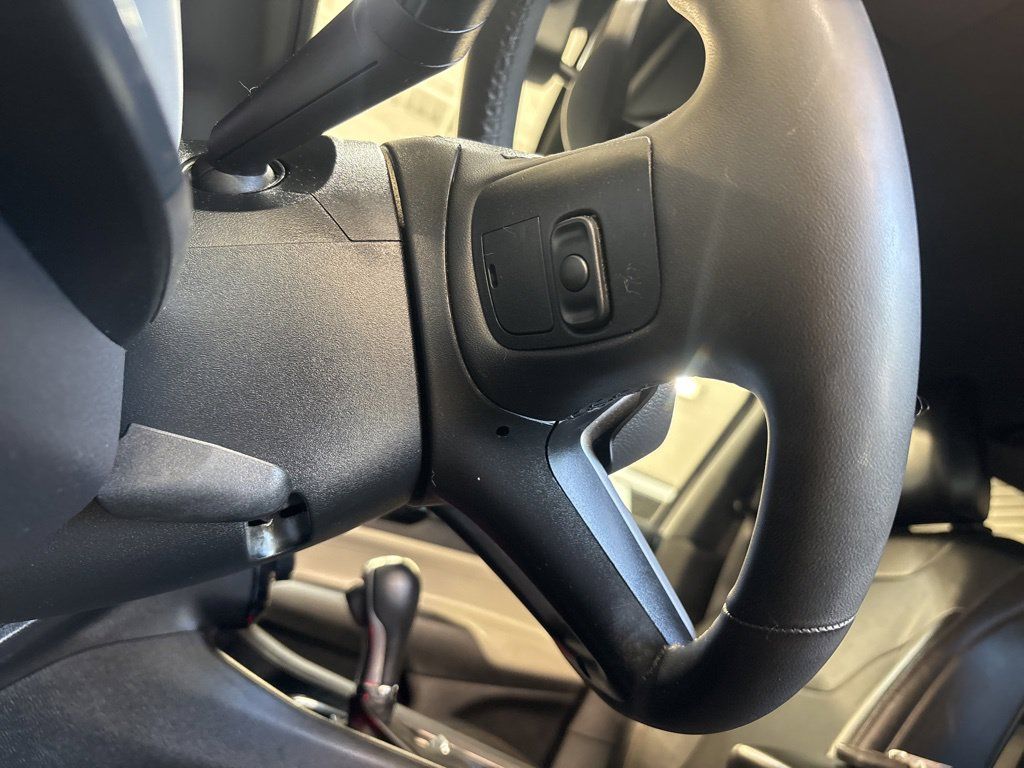 Thumbnail: 2023 Jeep Compass - 14