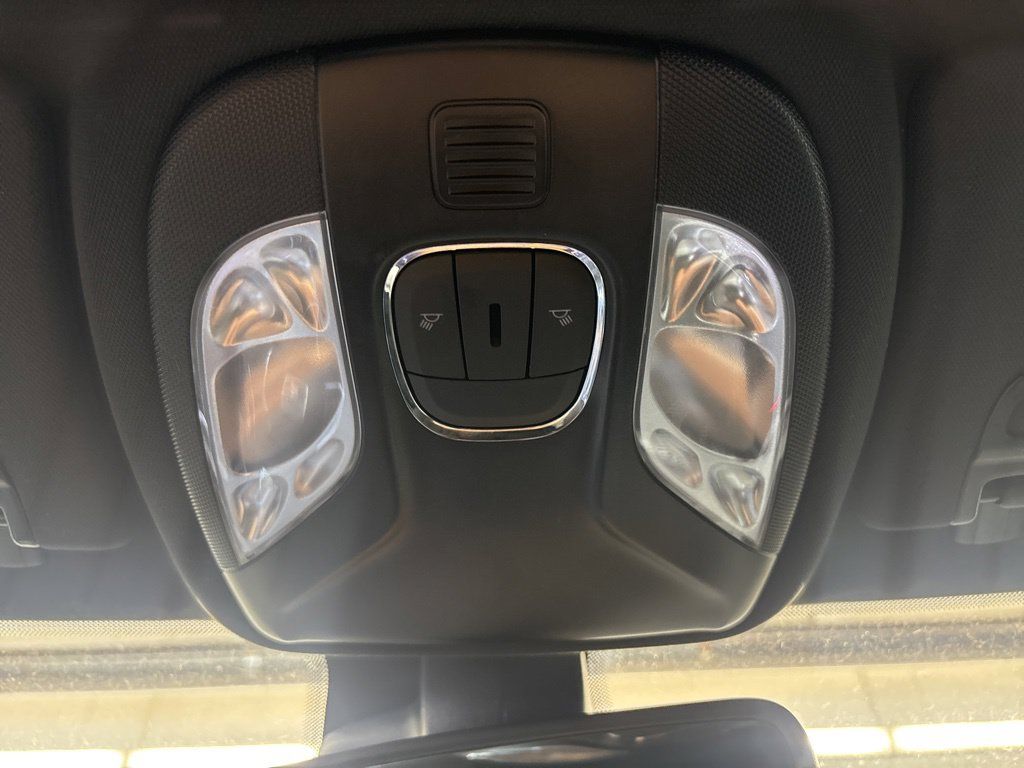 Thumbnail: 2023 Jeep Compass - 31