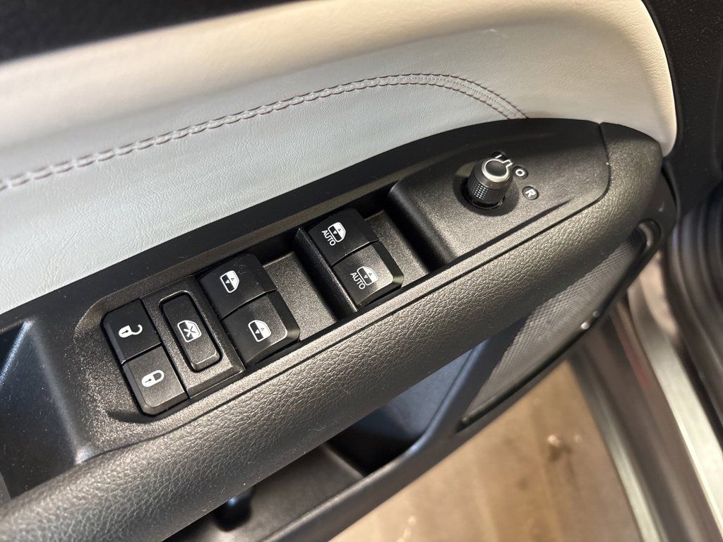 Thumbnail: 2023 Jeep Compass - 22