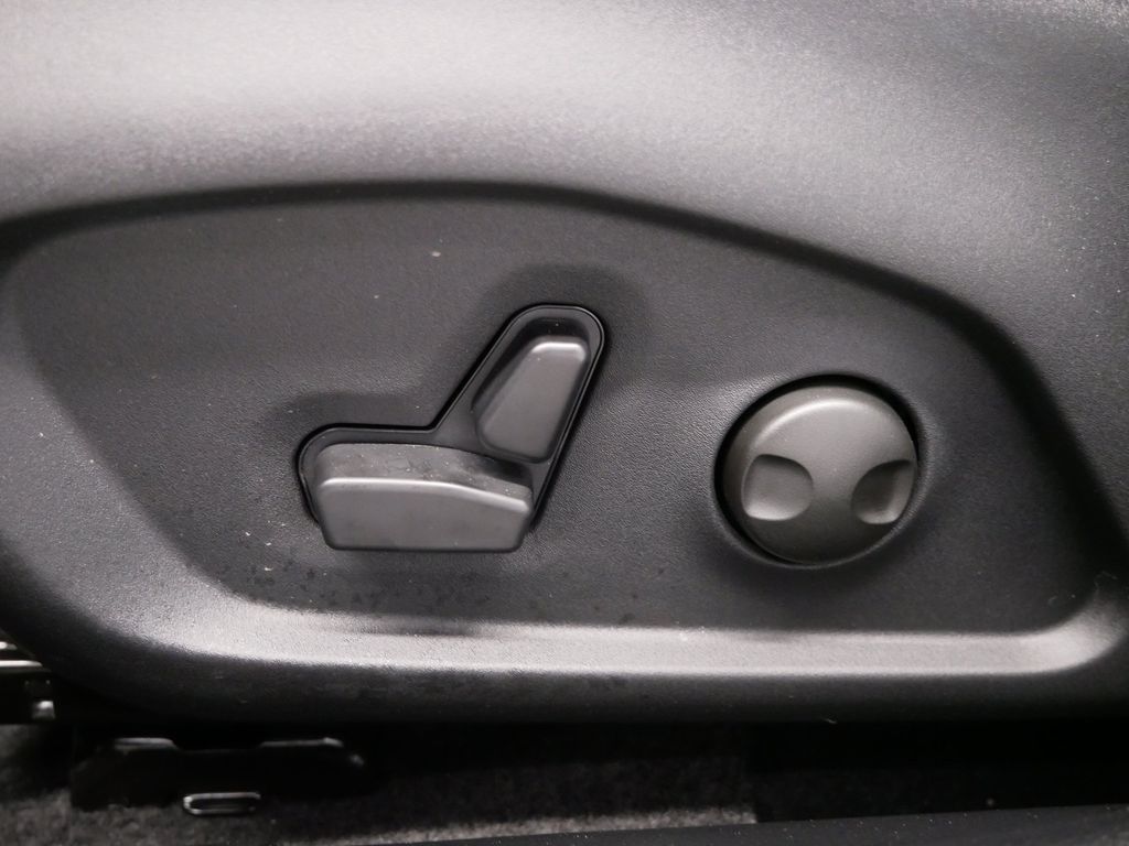 Thumbnail: 2026 Jeep Compass - 22