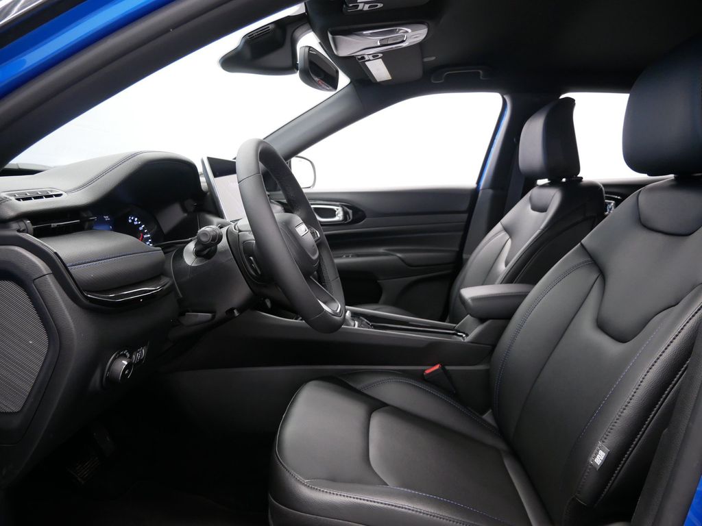 Thumbnail: 2026 Jeep Compass - 9