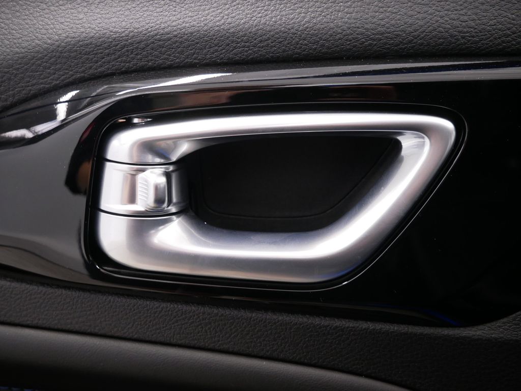 Thumbnail: 2026 Jeep Compass - 21