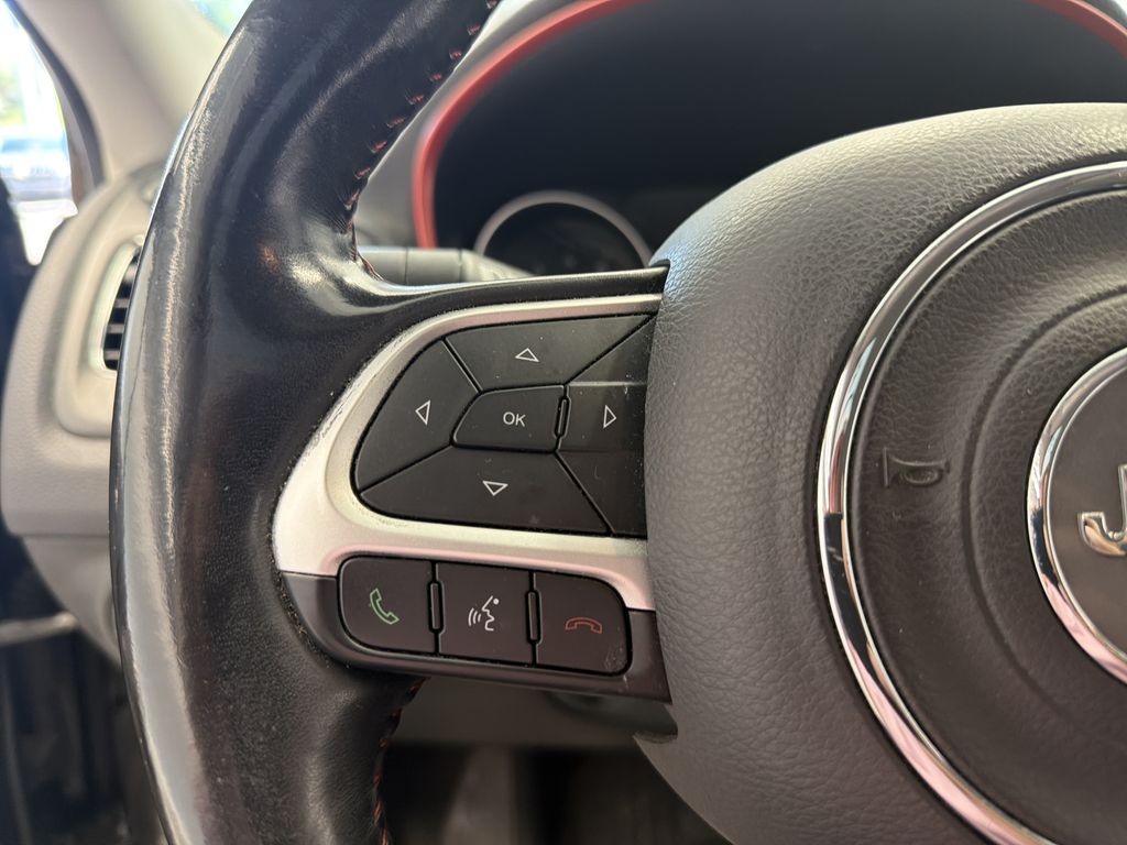 Thumbnail: 2020 Jeep Compass - 14
