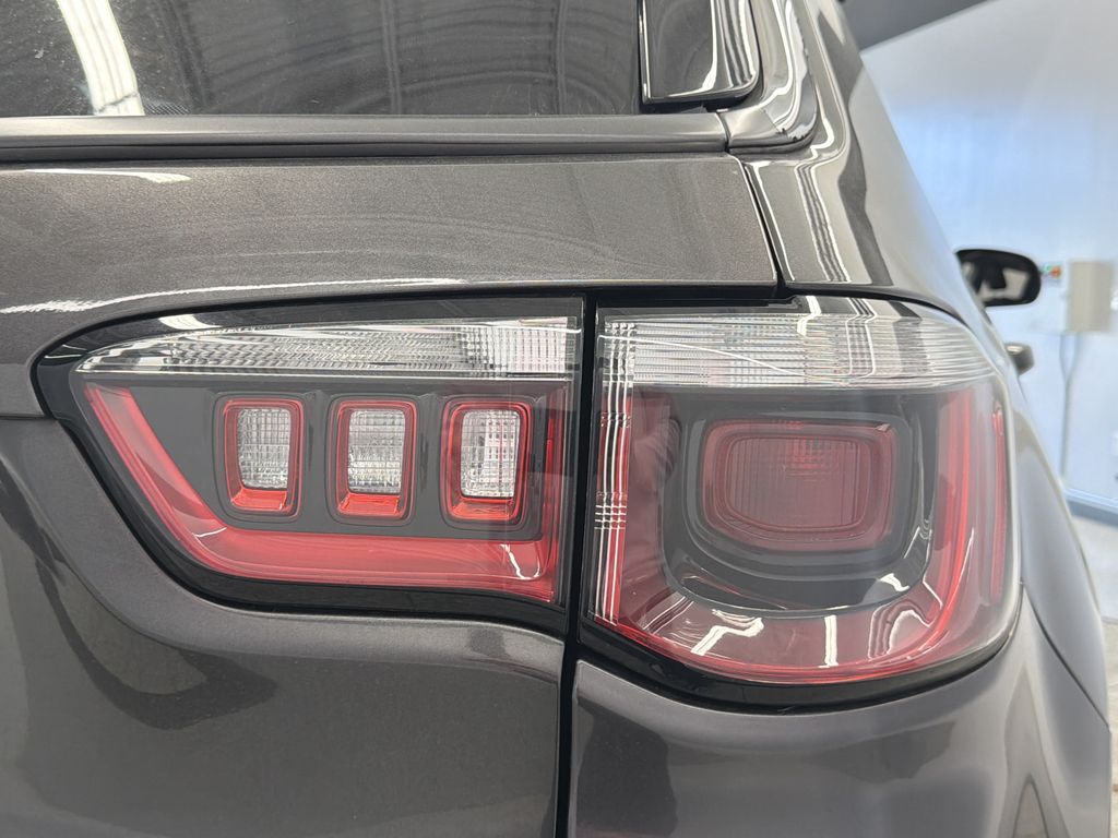 Thumbnail: 2020 Jeep Compass - 22