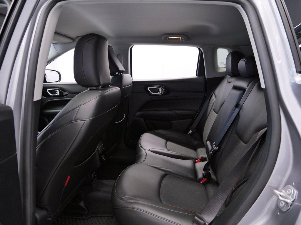 Thumbnail: 2022 Jeep Compass - 10