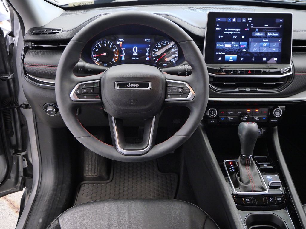 Thumbnail: 2022 Jeep Compass - 8