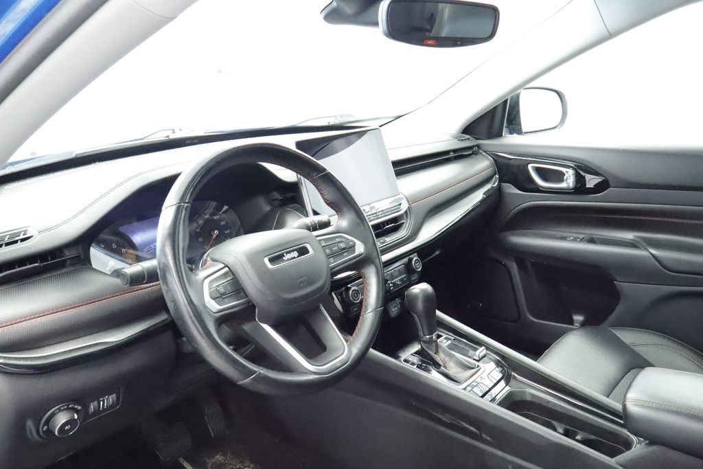 Thumbnail: 2022 Jeep Compass - 11