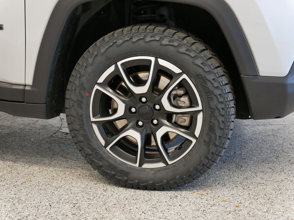 Thumbnail: 2024 Jeep Compass - 6