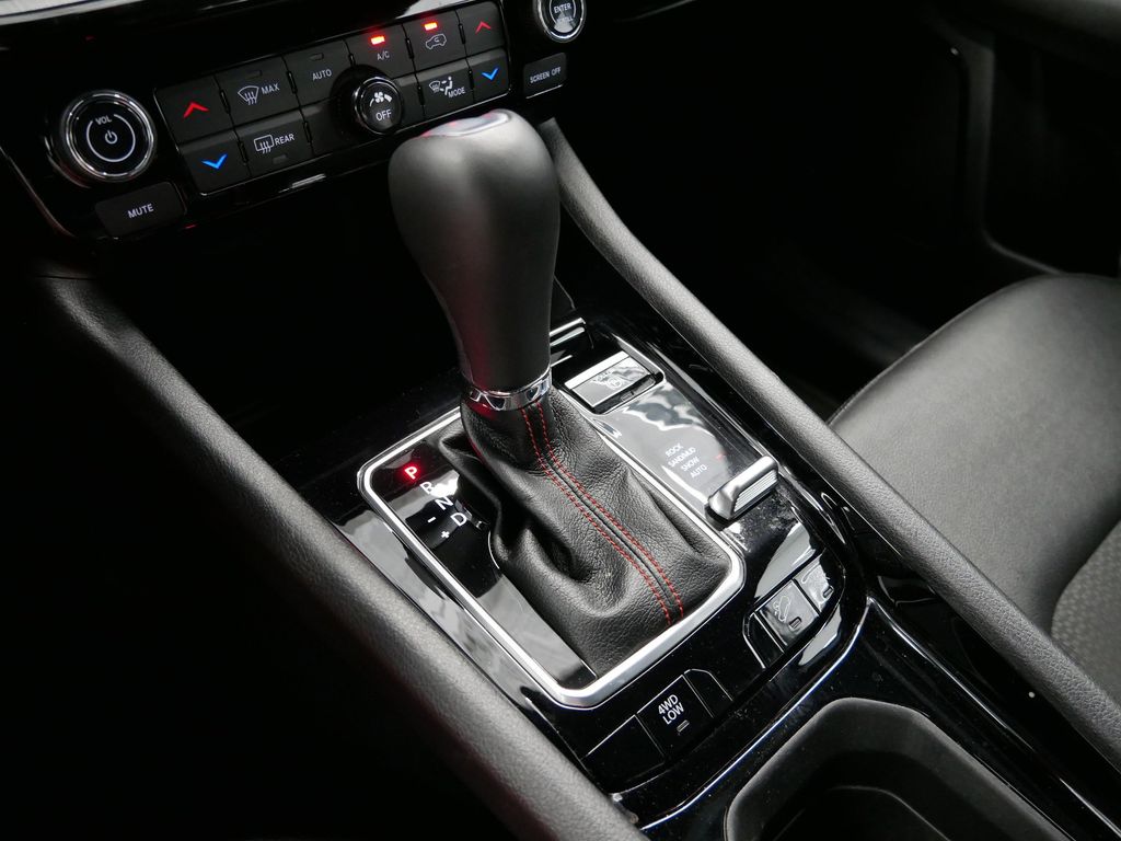 Thumbnail: 2024 Jeep Compass - 39