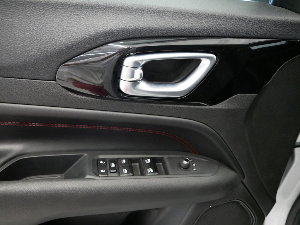 Thumbnail: 2024 Jeep Compass - 24