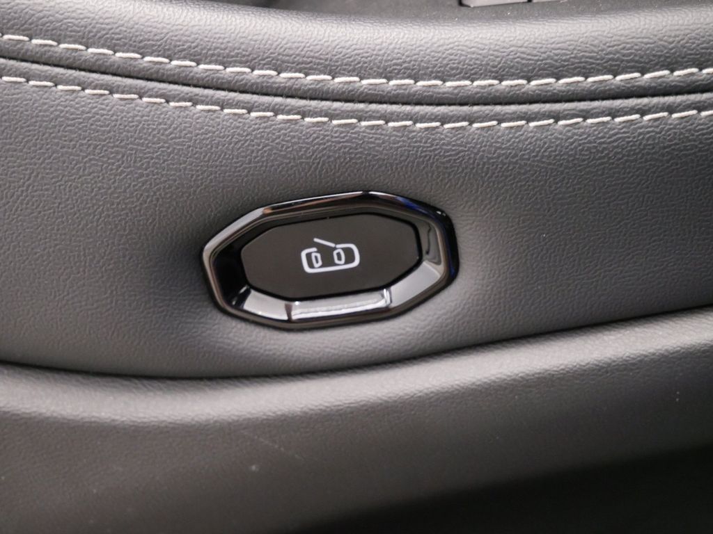 Thumbnail: 2026 Jeep Cherokee - 20