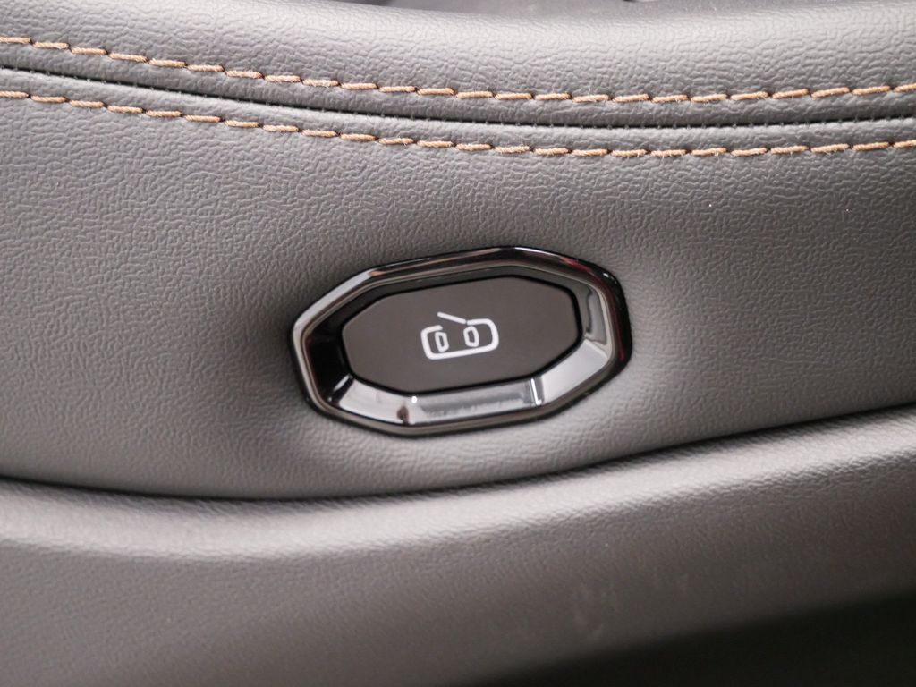 Thumbnail: 2026 Jeep Cherokee - 20