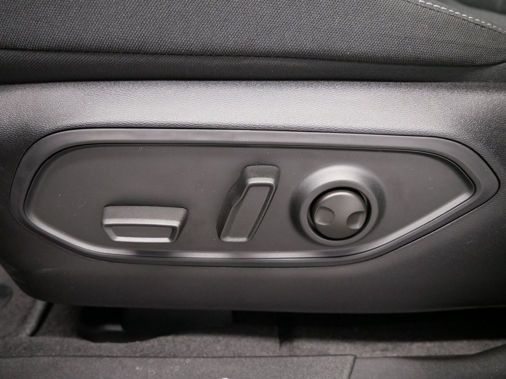 Thumbnail: 2026 Jeep Cherokee - 21