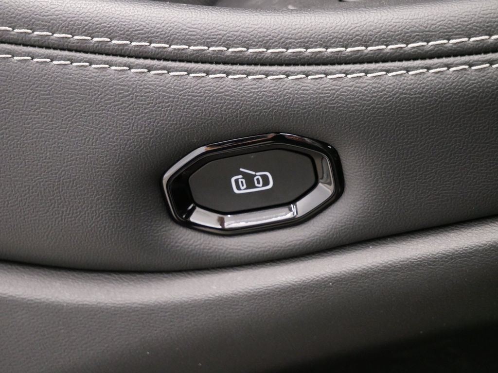 Thumbnail: 2026 Jeep Cherokee - 19