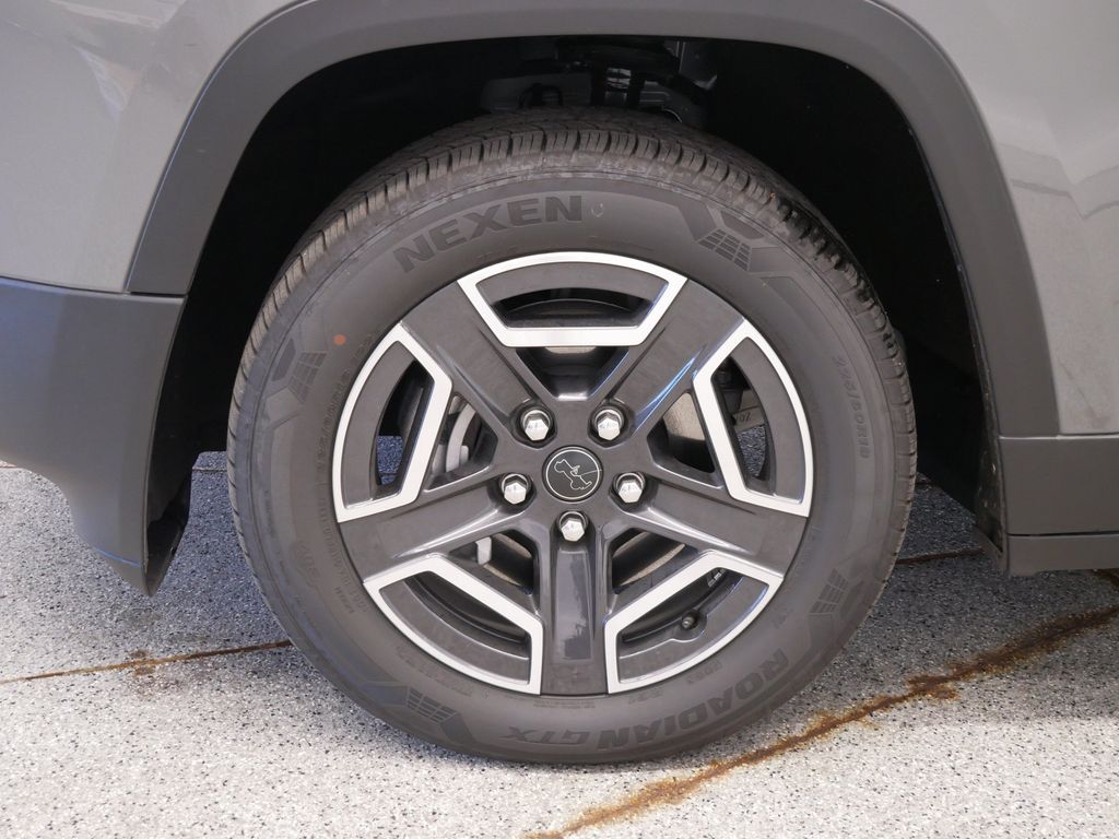 Thumbnail: 2026 Jeep Cherokee - 7