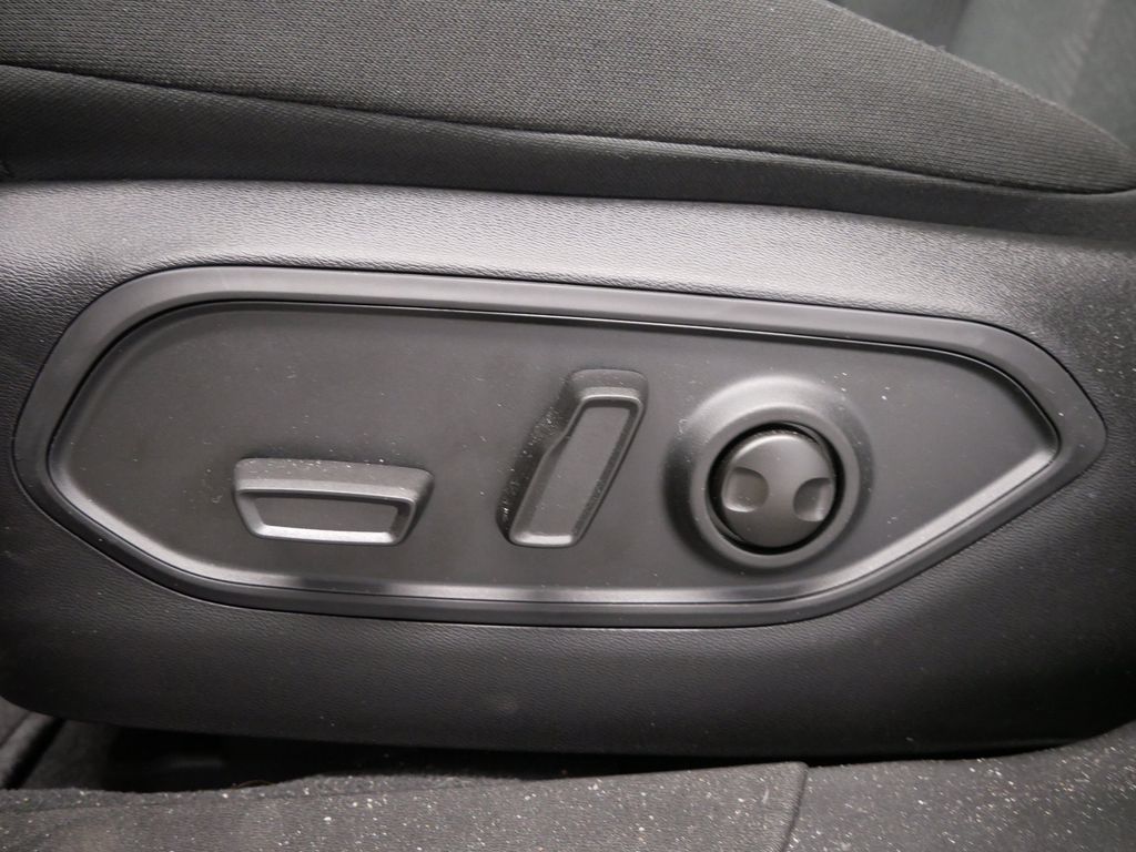 Thumbnail: 2026 Jeep Cherokee - 20