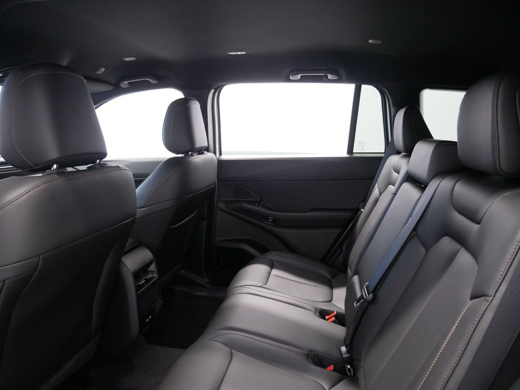 Thumbnail: 2026 Jeep Cherokee - 10