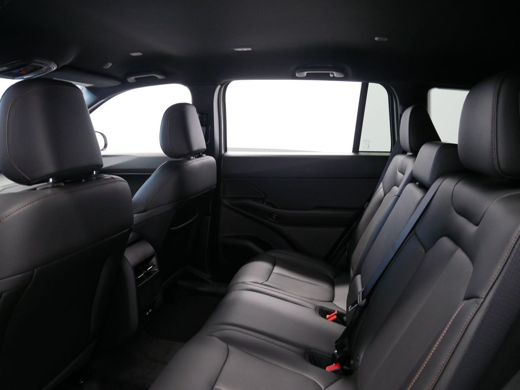 Thumbnail: 2026 Jeep Cherokee - 10