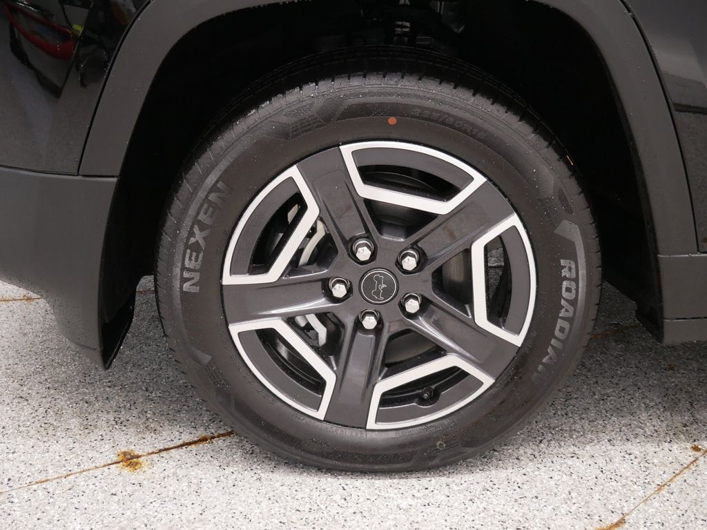 Thumbnail: 2026 Jeep Cherokee - 7