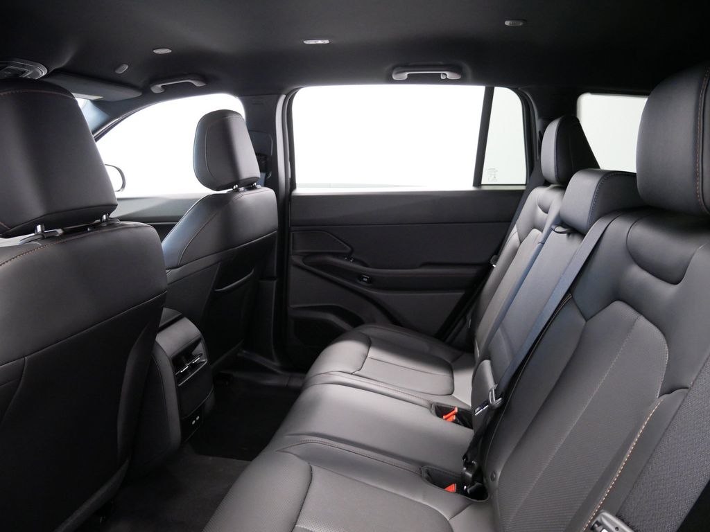 Thumbnail: 2026 Jeep Cherokee - 10