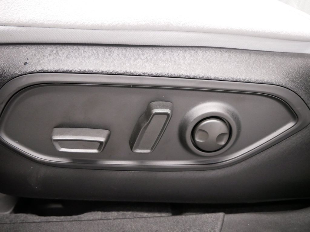 Thumbnail: 2026 Jeep Cherokee - 20