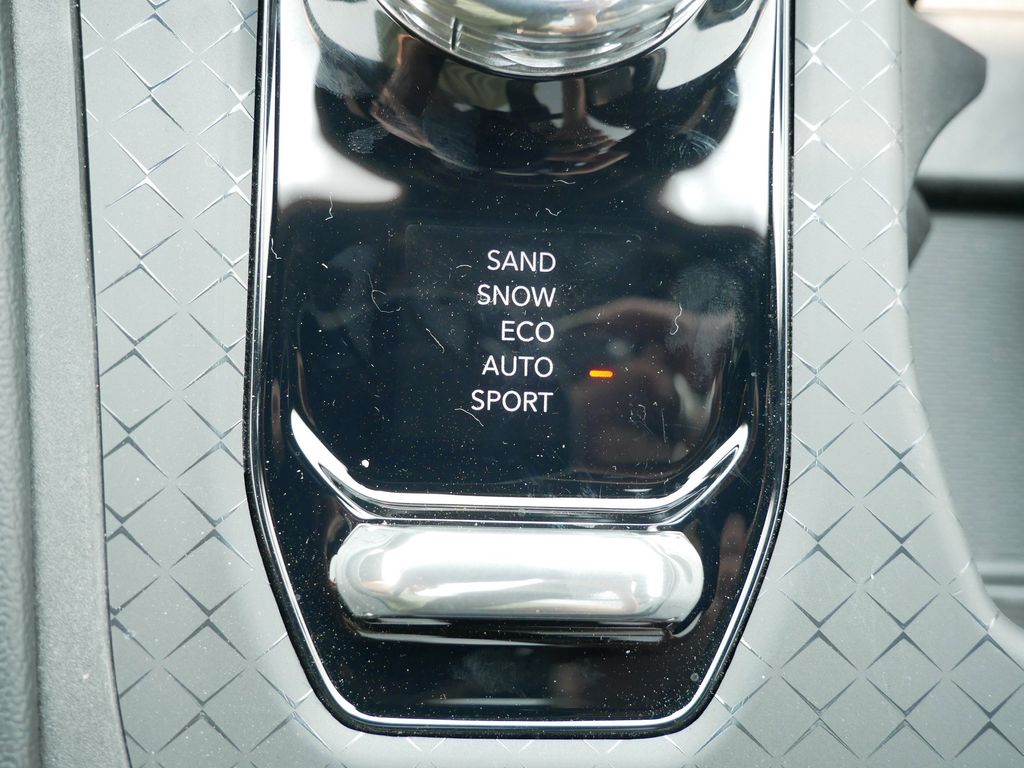 Thumbnail: 2025 Jeep Wagoneer S - 46