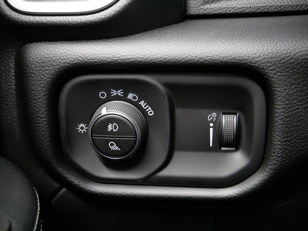 Thumbnail: 2026 RAM 3500 - 26