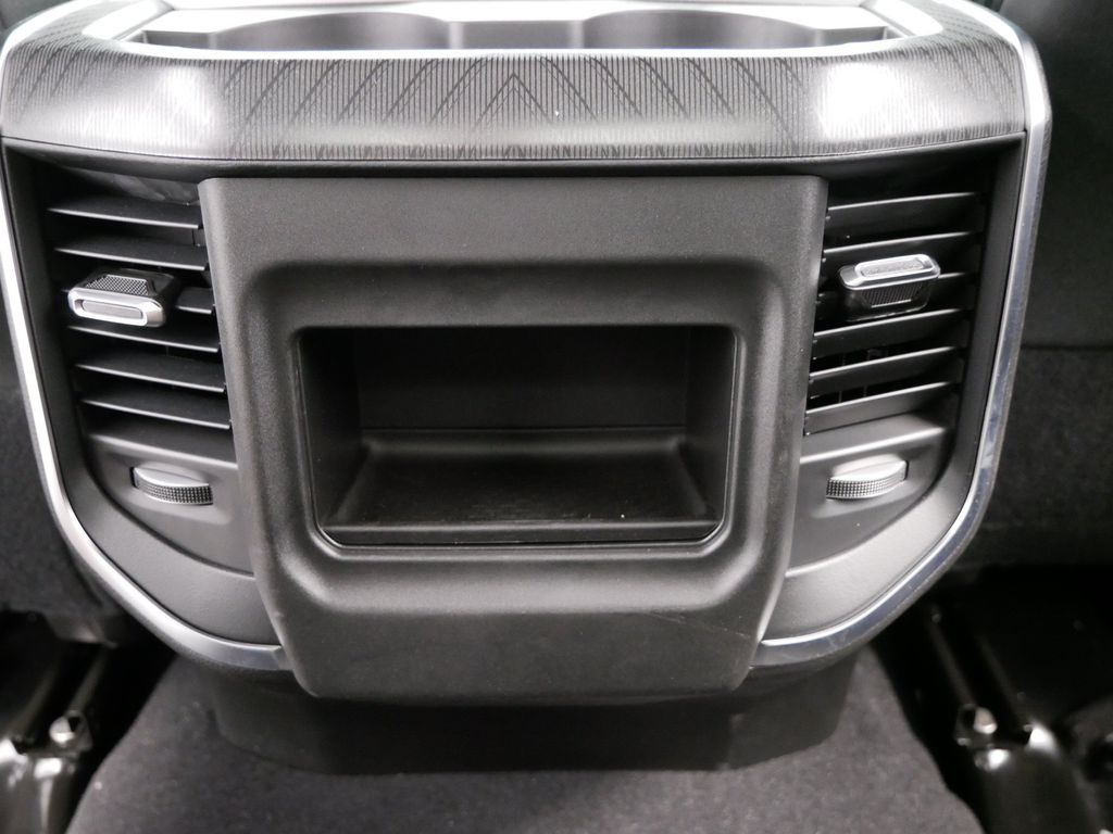 2026 RAM 3500 Big Horn - Photo 18