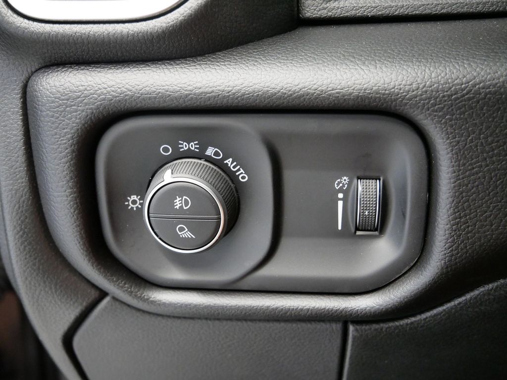 Thumbnail: 2026 RAM 3500 - 27