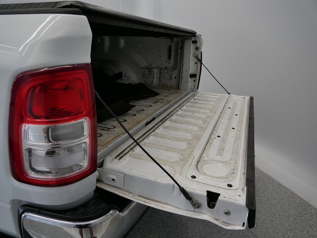 Thumbnail: 2019 RAM 3500 - 19