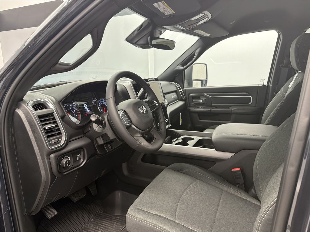 2026 RAM 2500 Big Horn - Photo 10